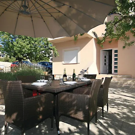 Stunning In With Kitchen Šibenik