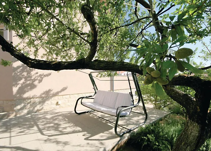 Stunning In With Kitchen