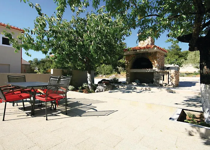 Stunning In With Kitchen