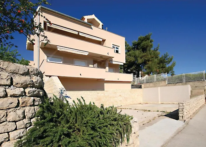 Appartement Stunning In With Kitchen